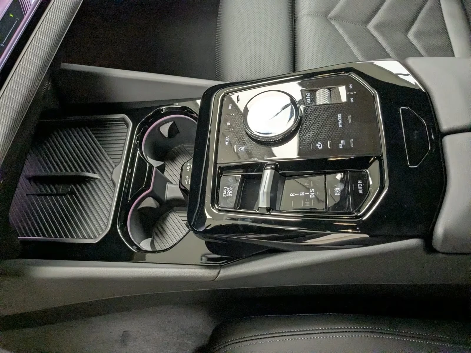 BMW 540 d/xDrive/M SPORT PRO/HARMAN KARDON, снимка 11 - Автомобили и джипове - 55228471