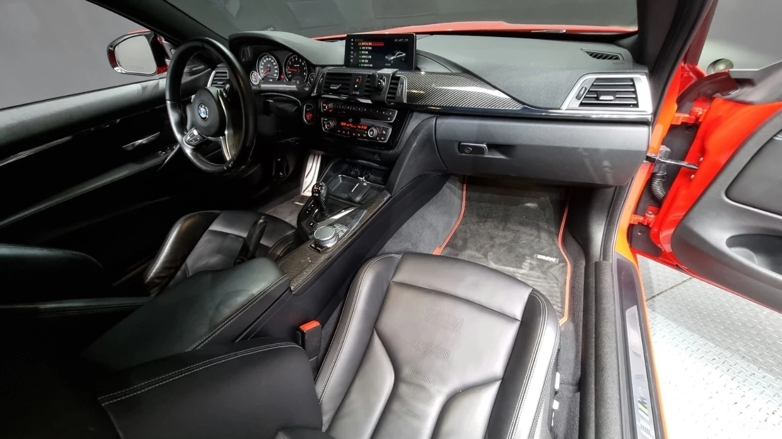 BMW M4 COUPE COMPETITION* HUD* 360* CARBON, снимка 5 - Автомобили и джипове - 55450634