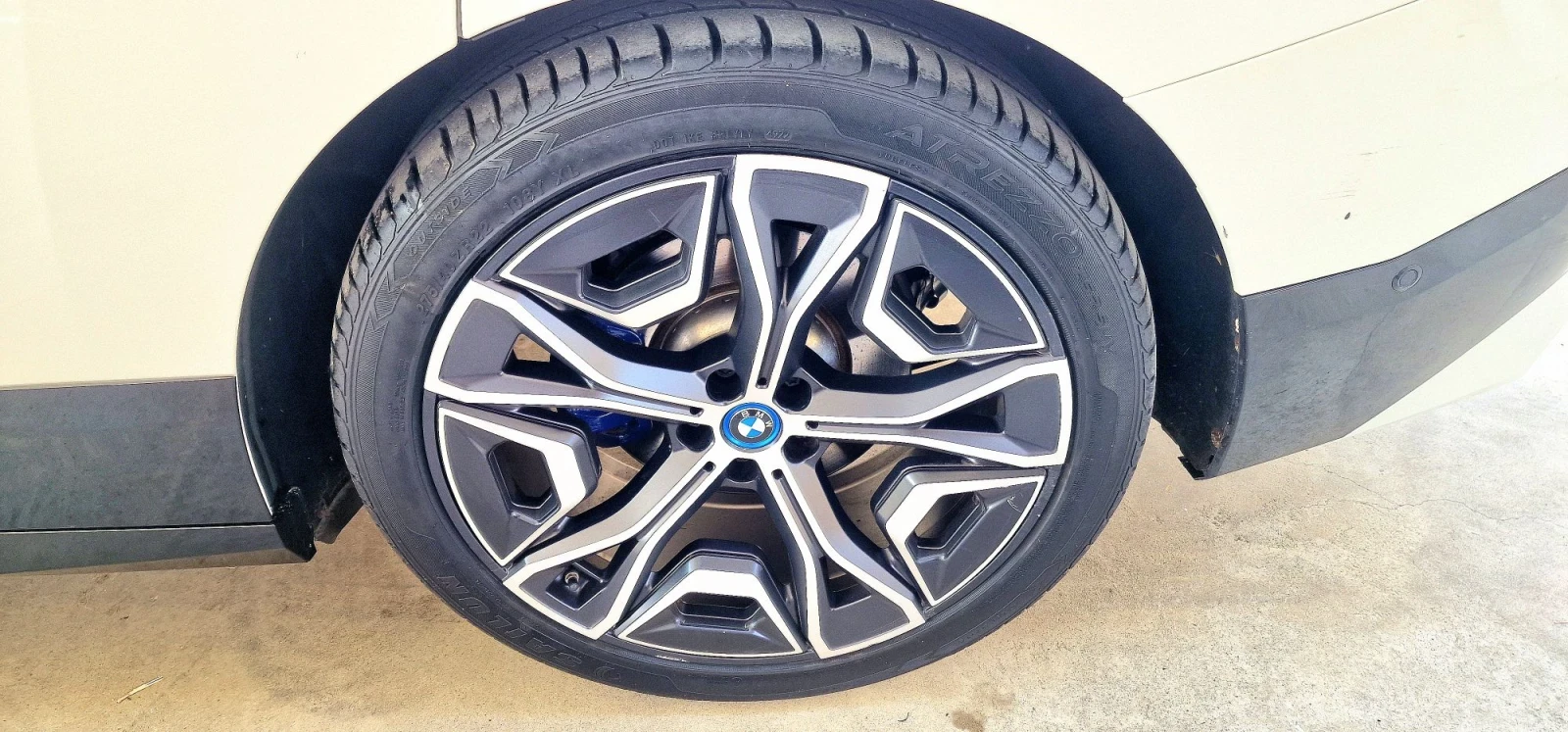 BMW iX 40, снимка 14 - Автомобили и джипове - 55942084