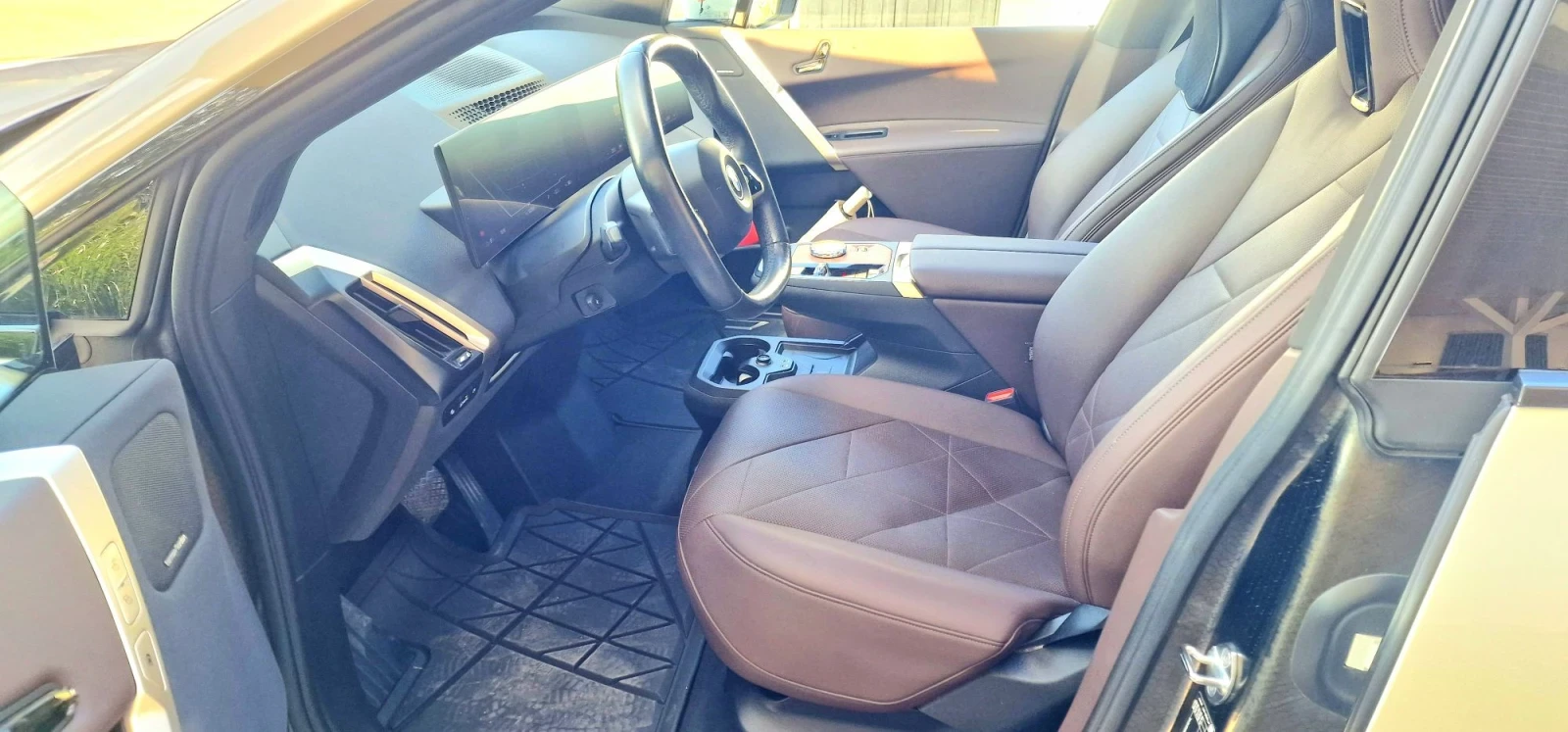 BMW iX 40, снимка 9 - Автомобили и джипове - 55942084