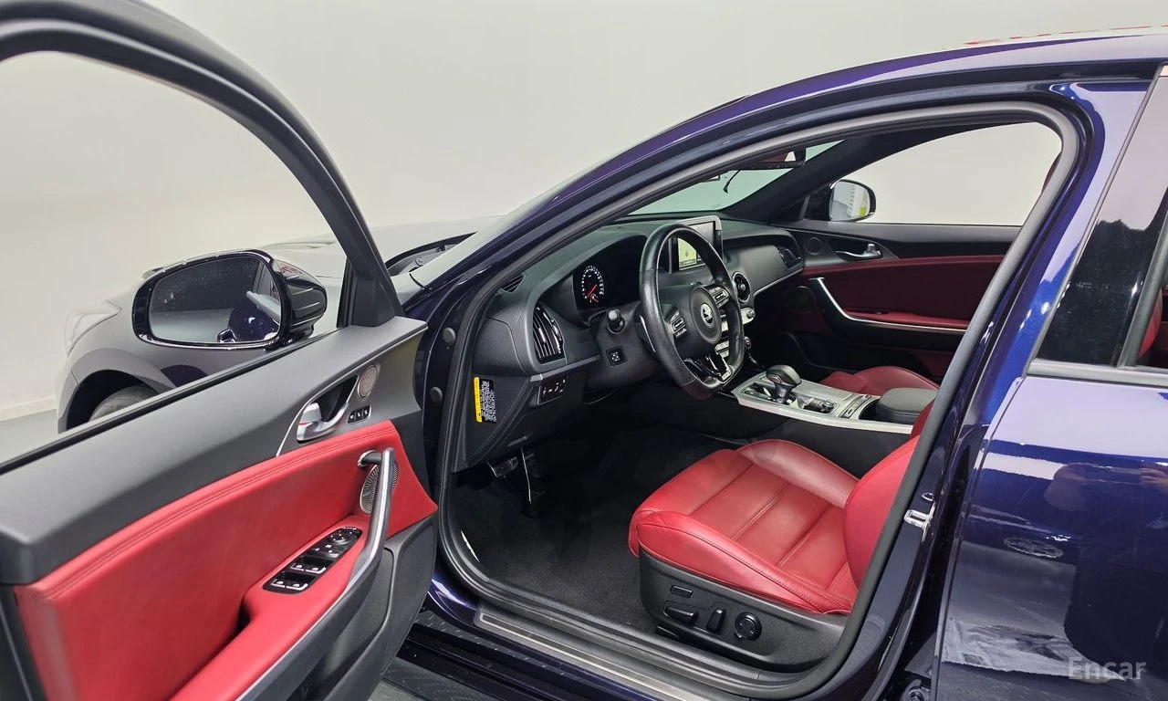 Kia Stinger 3.3* TURBO* AWD* ОБДУХВАНЕ* ХЕДЪП* 360КАМЕРА* , снимка 6 - Автомобили и джипове - 56140348