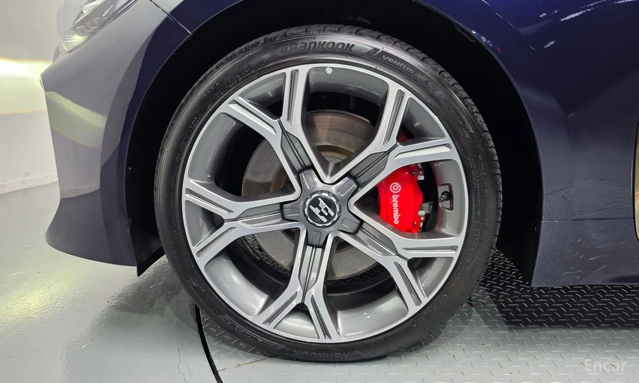 Kia Stinger 3.3* TURBO* AWD* ОБДУХВАНЕ* ХЕДЪП* 360КАМЕРА* , снимка 5 - Автомобили и джипове - 56140348