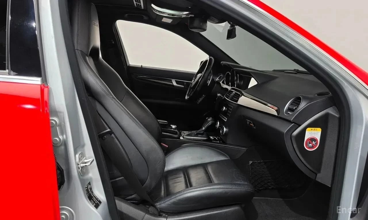 Mercedes-Benz C 63 AMG, снимка 8 - Автомобили и джипове - 56740025