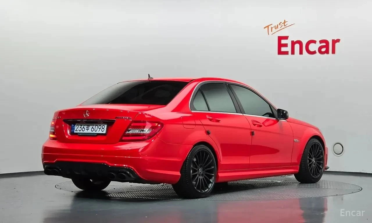 Mercedes-Benz C 63 AMG, снимка 3 - Автомобили и джипове - 56740025