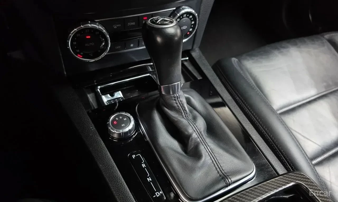 Mercedes-Benz C 63 AMG, снимка 14 - Автомобили и джипове - 56740025