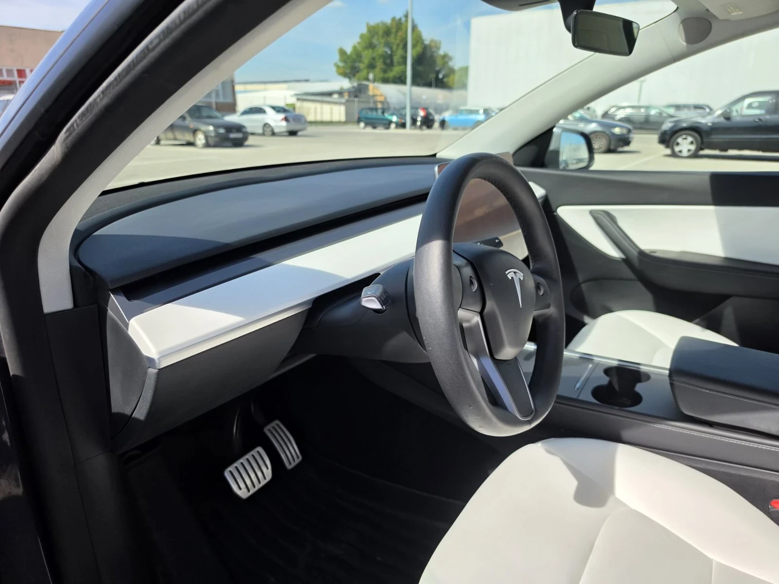 Tesla Model Y Long range, dual motor, снимка 8 - Автомобили и джипове - 56750870