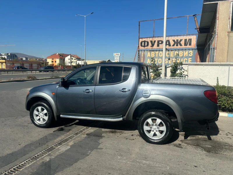 Mitsubishi L200, снимка 2 - Автомобили и джипове - 47869321