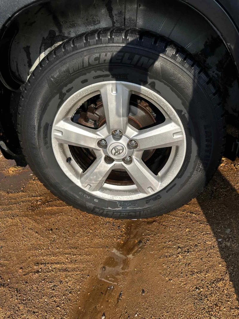 Toyota Rav4 2.2 D-4D 136 к.с. НА ЧАСТИ, снимка 10 - Автомобили и джипове - 52557273