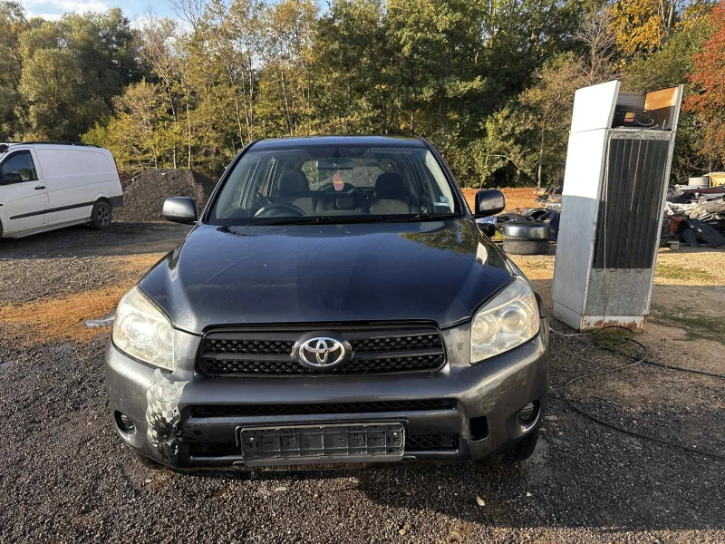 Toyota Rav4 2.2 D-4D 136 к.с. НА ЧАСТИ, снимка 6 - Автомобили и джипове - 52557273