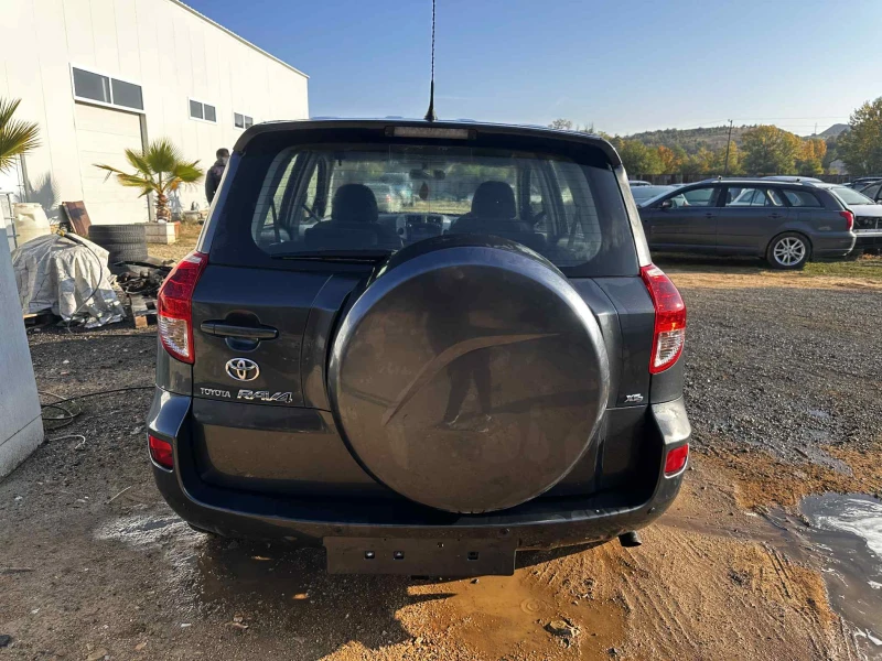 Toyota Rav4 2.2 D-4D 136 к.с. НА ЧАСТИ, снимка 3 - Автомобили и джипове - 52557273