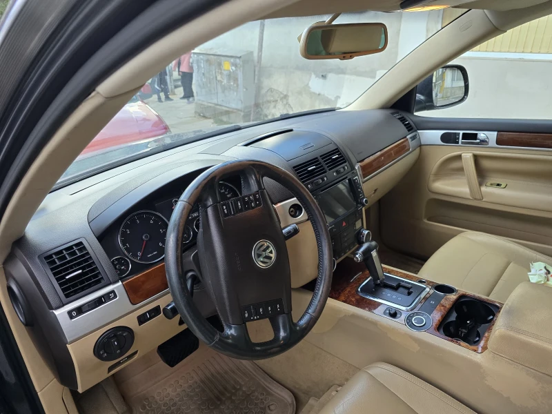 VW Touareg 3.0 ТДИ 233кс, снимка 11 - Автомобили и джипове - 52331503