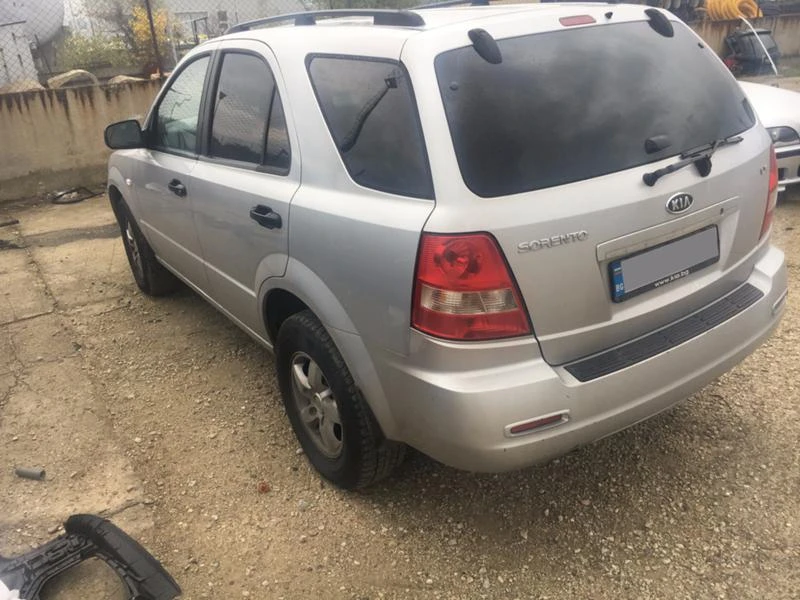 Kia Sorento 2.5Crd 2бр части - изображение 3