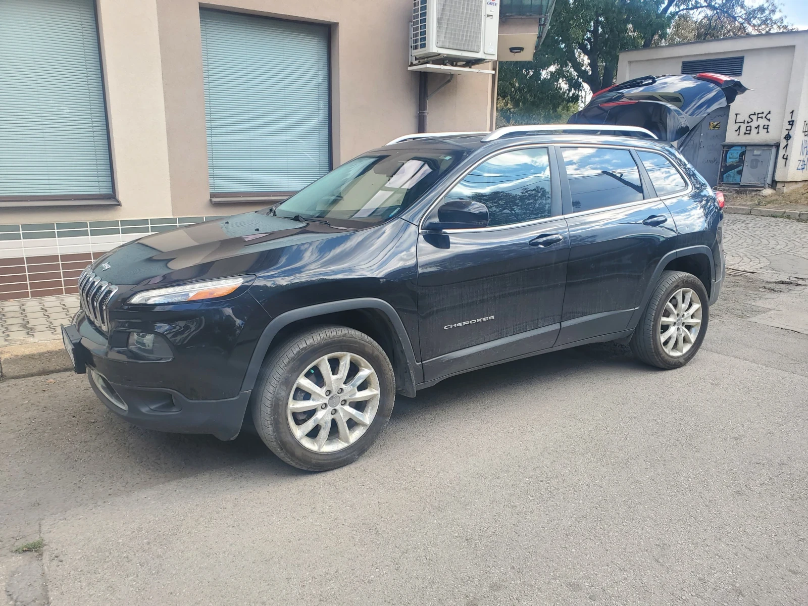 Jeep Cherokee Limited - изображение 5