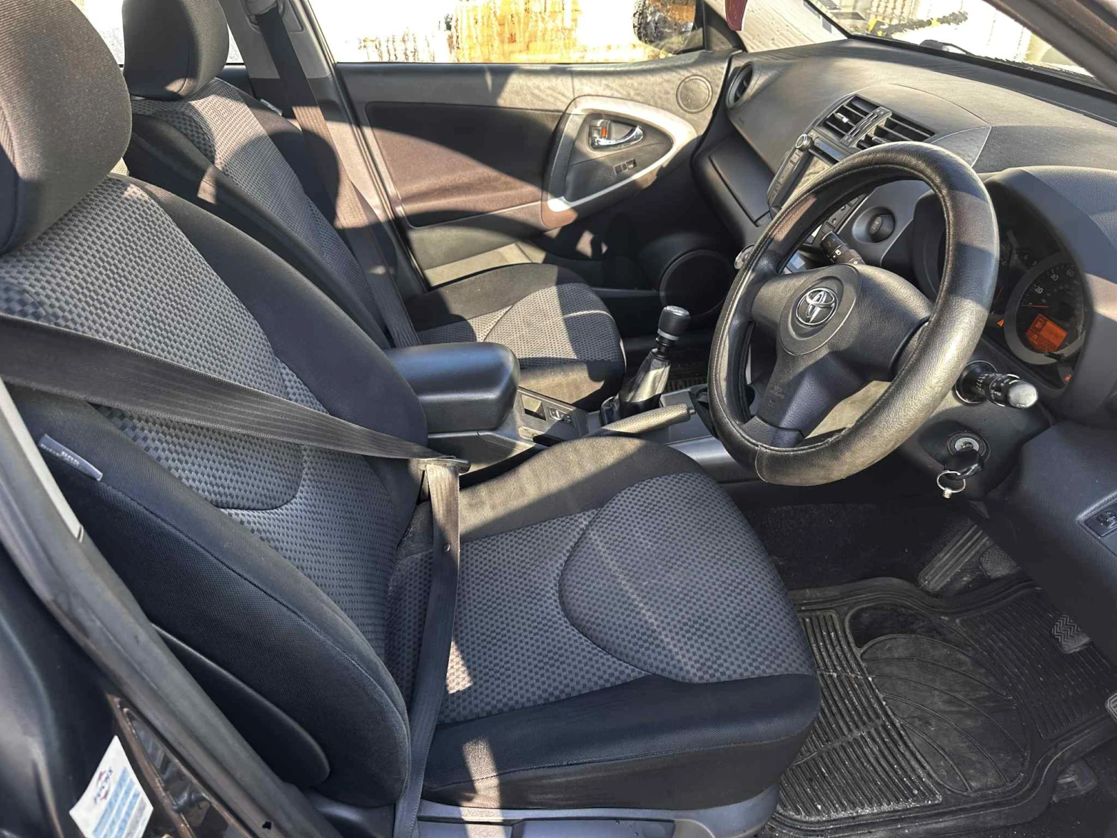 Toyota Rav4 2.2 D-4D 136 �.�. �� ����� | Mobile.bg � ����������� 14