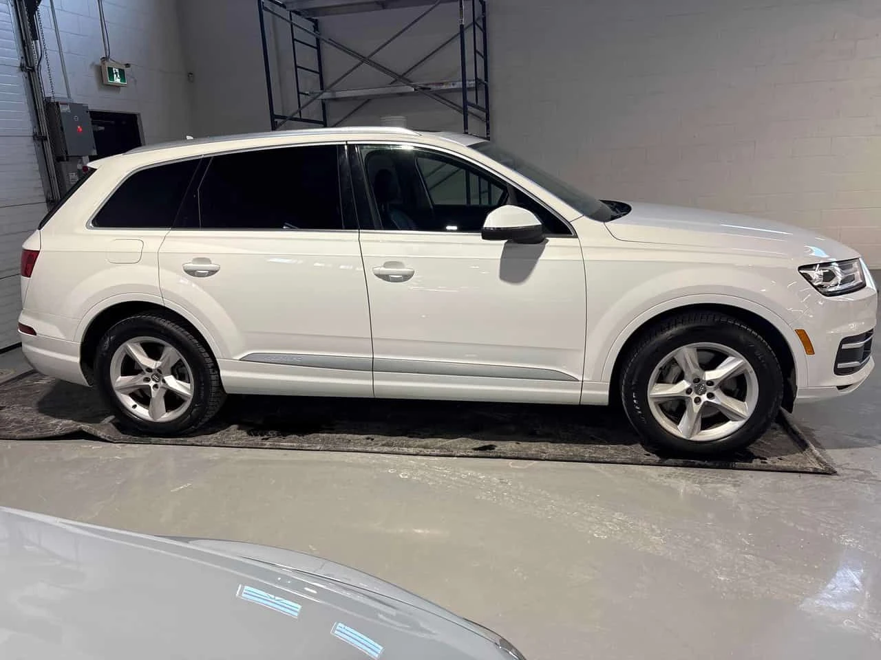 Audi Q7 * Komfort * * KEYLESS ENTRY* * ПОДГРЕВИ*  - изображение 3