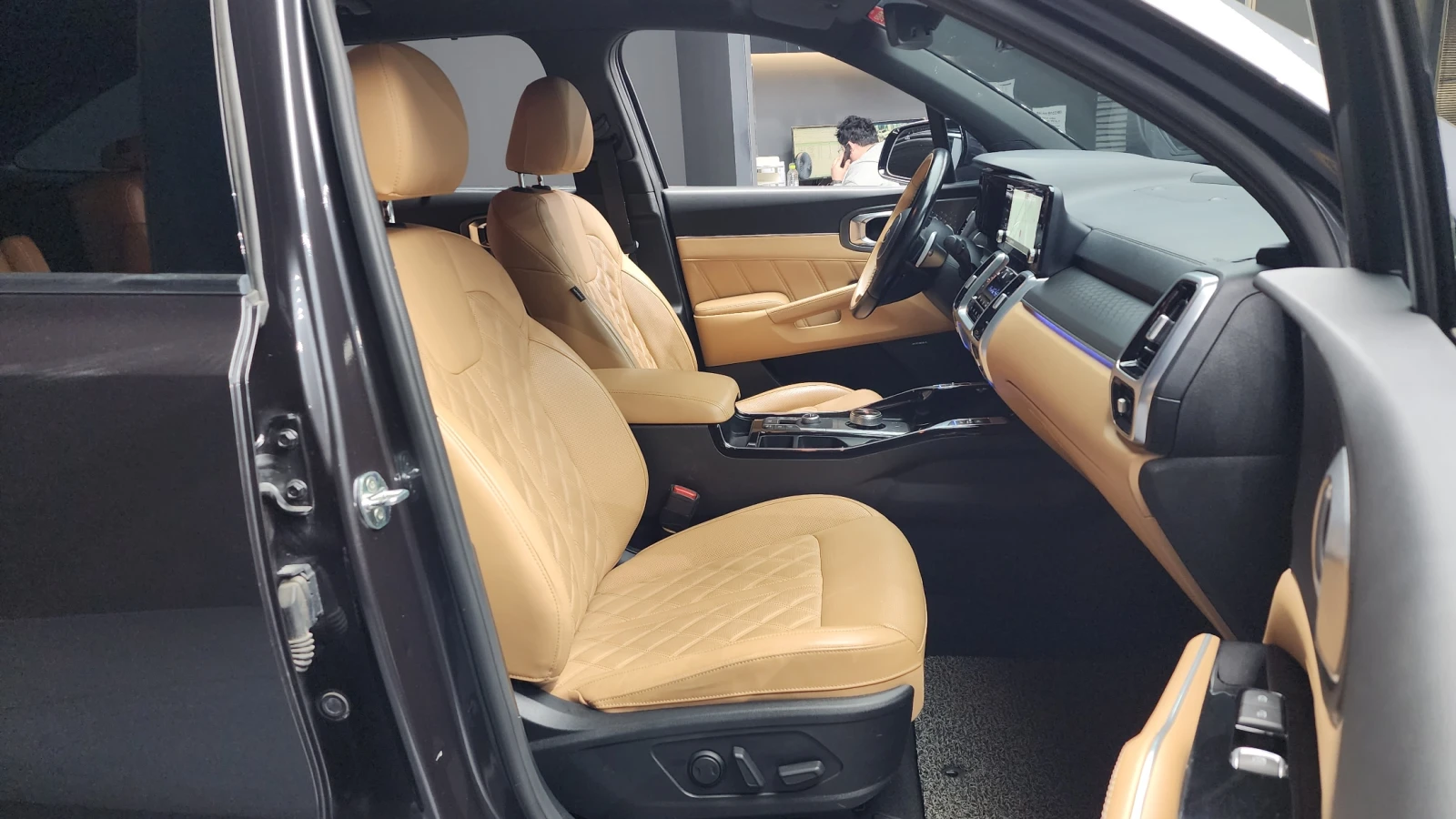 Kia Sorento 2.2 4WD Signature autogeorge.com, снимка 10 - Автомобили и джипове - 53718796