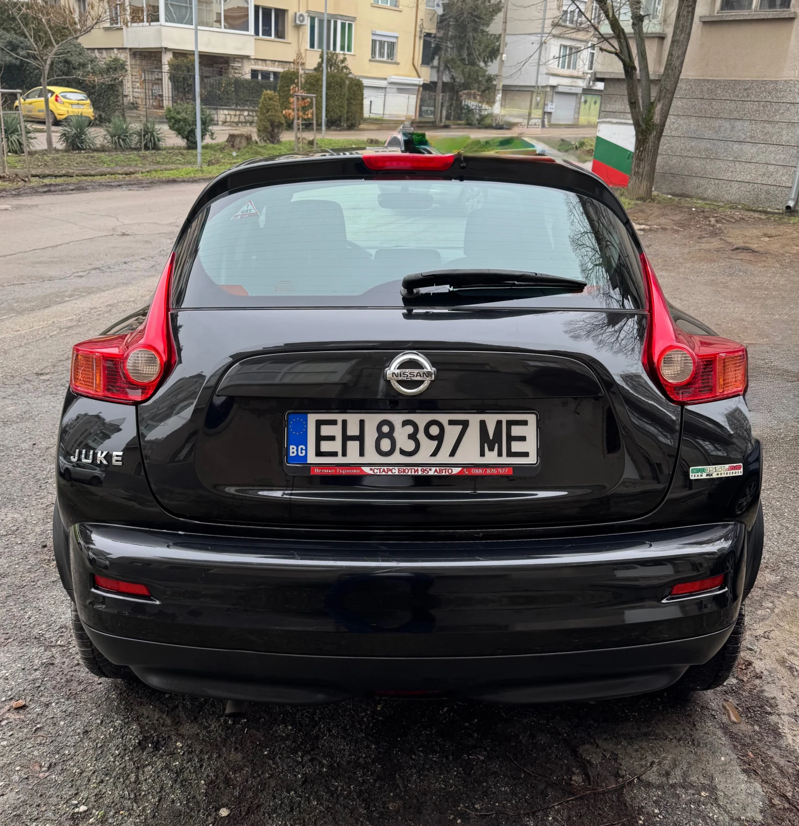 Nissan Juke 1.6i Navi, снимка 5 - Автомобили и джипове - 54057203