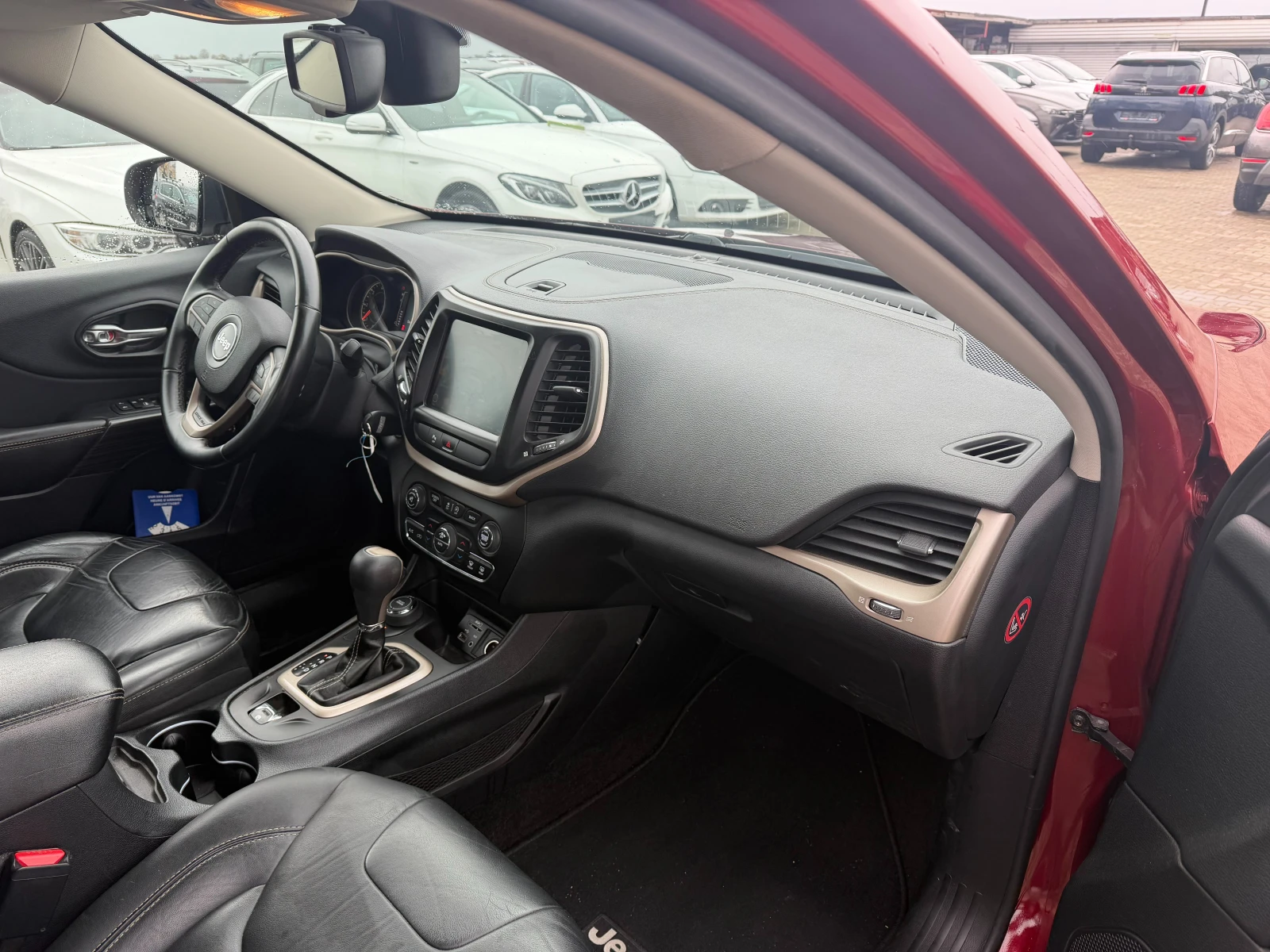 Jeep Cherokee 2.2M-JET 4WD AVTOMAT/NAVI/KOJA EURO 6, снимка 11 - Автомобили и джипове - 54067704