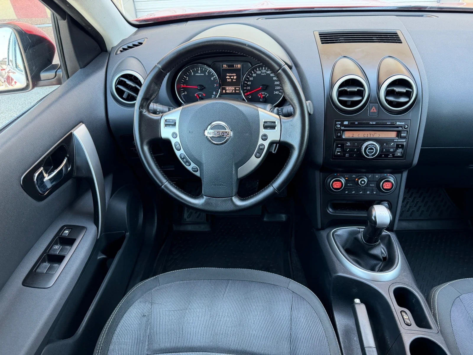 Nissan Qashqai 1.6i 117к.с. КЛИМА ГЕРМАНИЯ, снимка 10 - Автомобили и джипове - 54405012