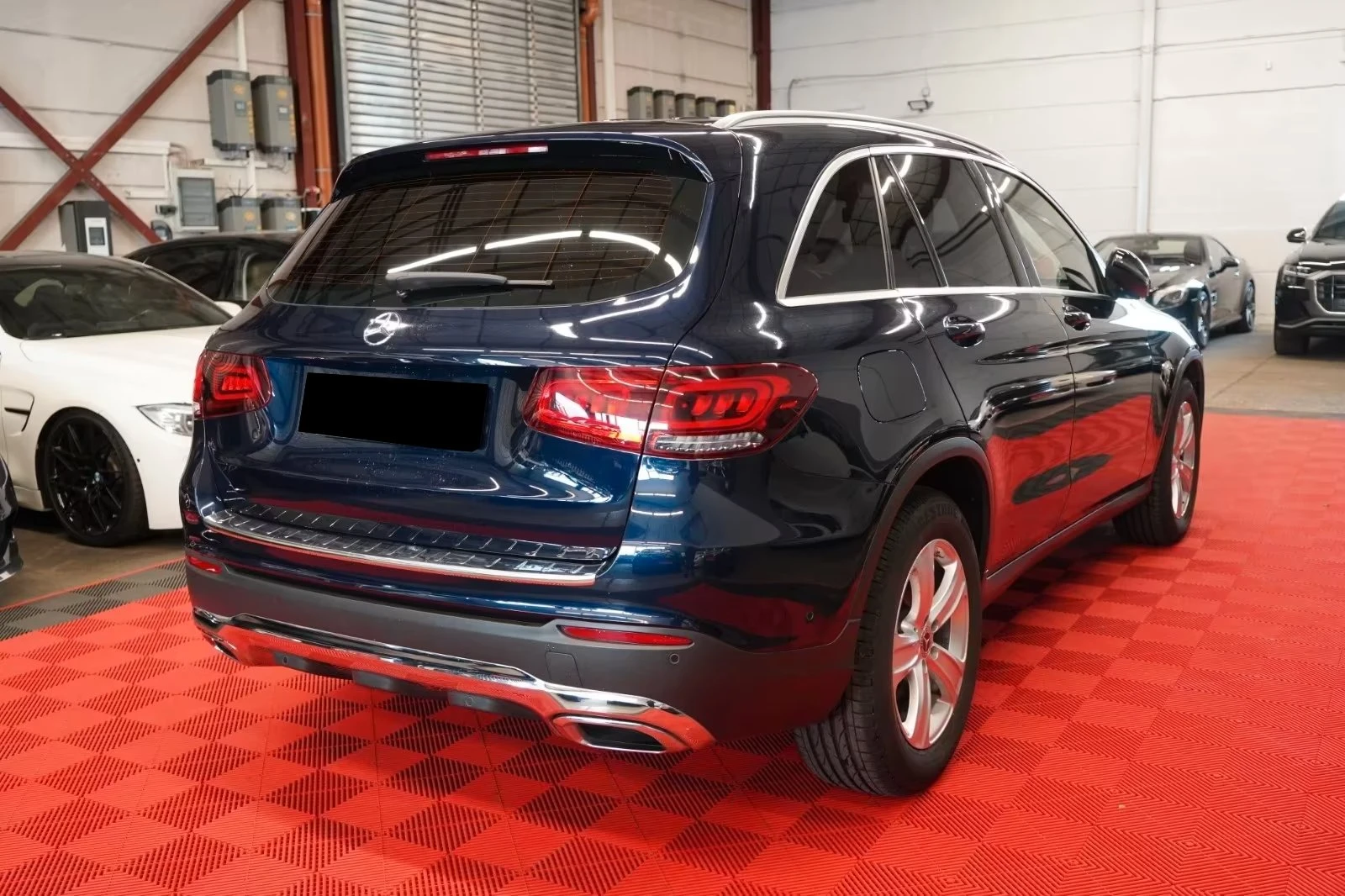 Mercedes-Benz GLC 300 4MATIC/EQ BoostAMG/Premium Plus/Matrix LED/Exclusi, снимка 3 - Автомобили и джипове - 54703239