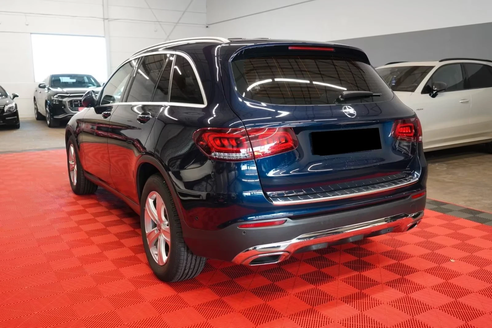Mercedes-Benz GLC 300 4MATIC/EQ BoostAMG/Premium Plus/Matrix LED/Exclusi, снимка 5 - Автомобили и джипове - 54703239