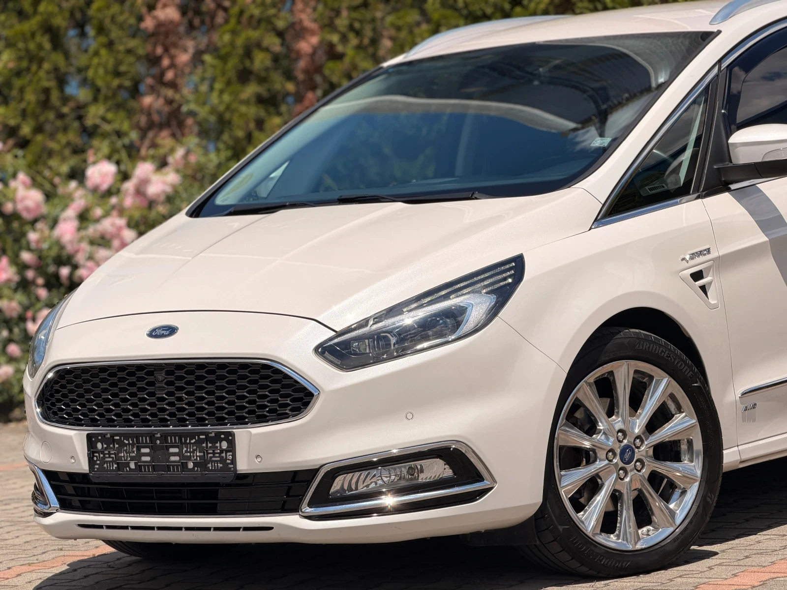 Ford S-Max KEYLESS-GO-ПОДГРЕВ-КОЖА-НАВИ-КАМЕРА-360-УНИКАЛЕН, снимка 2 - Автомобили и джипове - 54963120