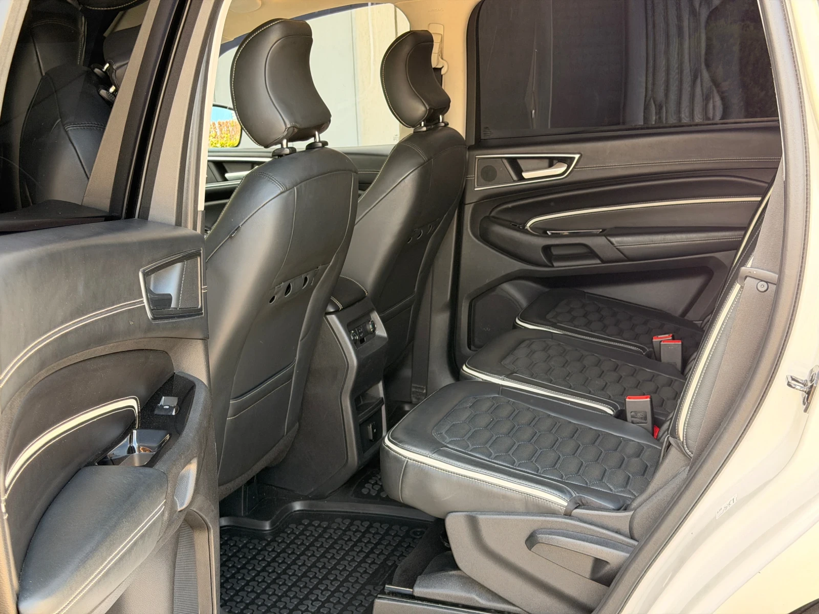 Ford S-Max KEYLESS-GO-ПОДГРЕВ-КОЖА-НАВИ-КАМЕРА-360-УНИКАЛЕН, снимка 11 - Автомобили и джипове - 54963120