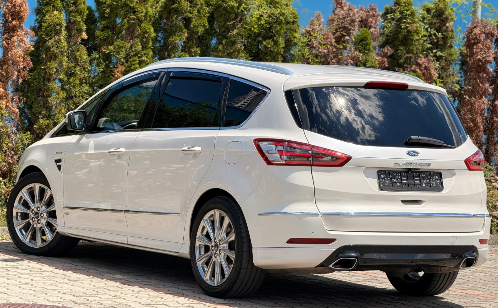 Ford S-Max KEYLESS-GO-ПОДГРЕВ-КОЖА-НАВИ-КАМЕРА-360-УНИКАЛЕН, снимка 3 - Автомобили и джипове - 54963120
