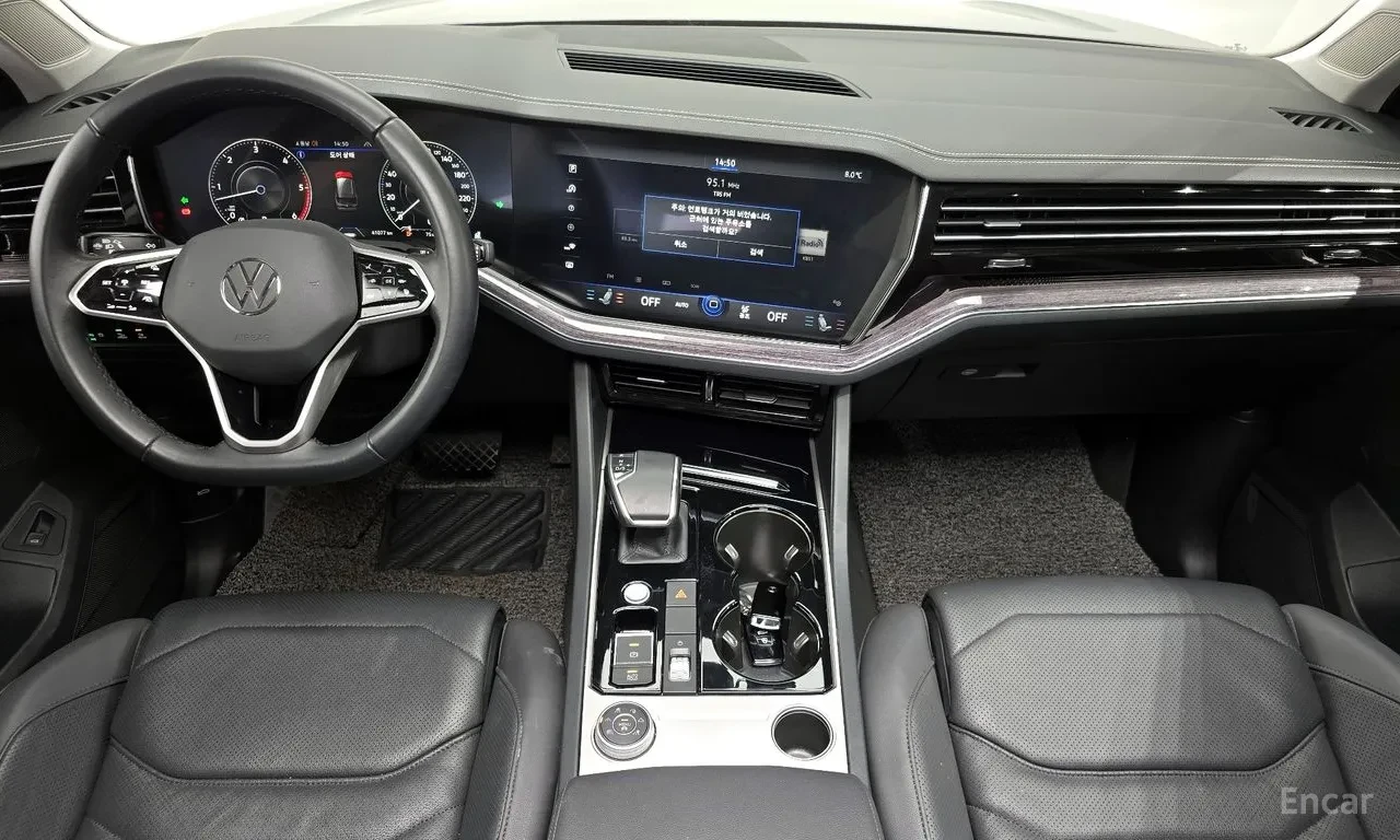 VW Touareg 3.0 TDI / DISTRONIC / ОБДУХВАНЕ / ПАНОРАМА, снимка 7 - Автомобили и джипове - 55138882