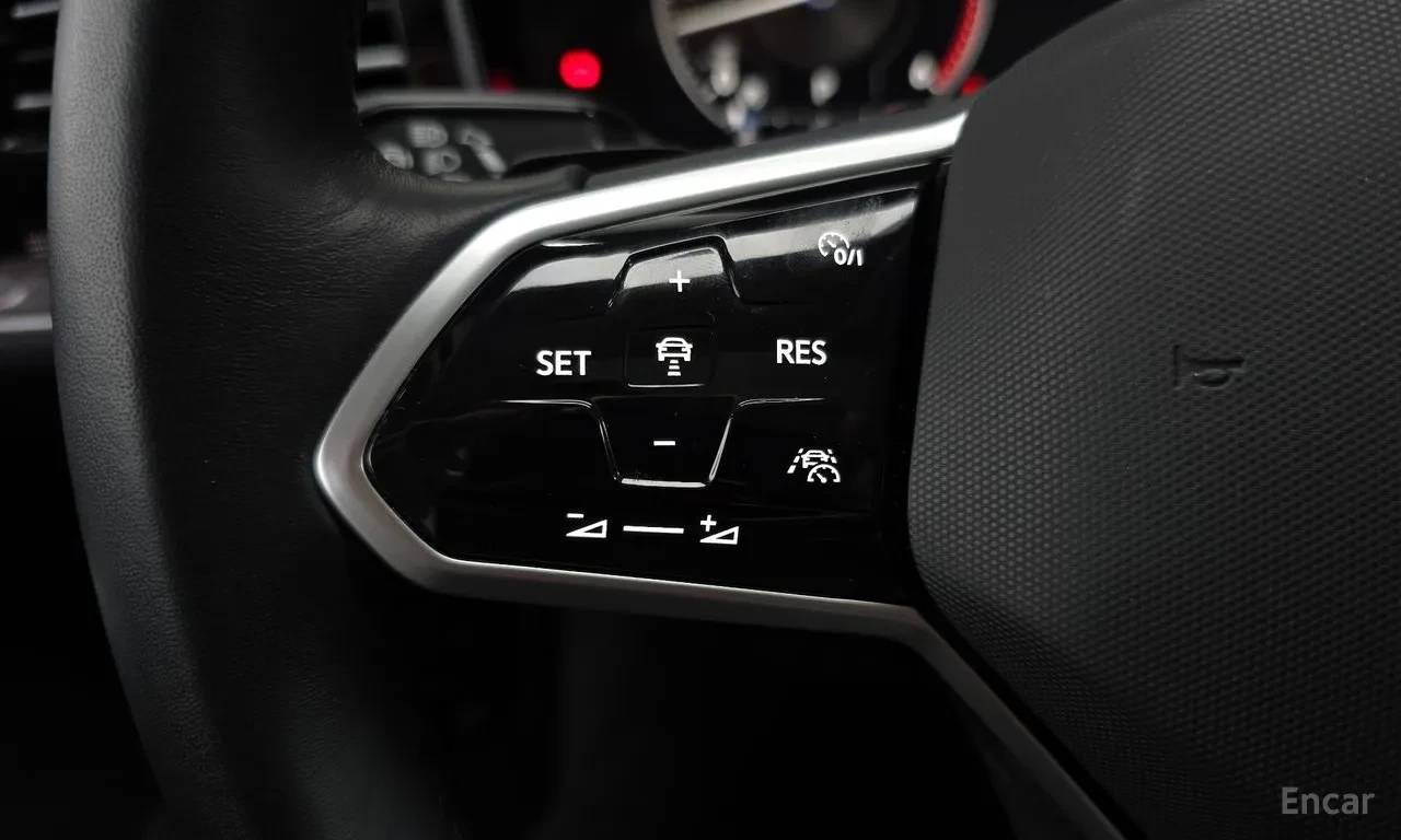 VW Touareg 3.0 TDI / DISTRONIC / ОБДУХВАНЕ / ПАНОРАМА, снимка 9 - Автомобили и джипове - 55138882