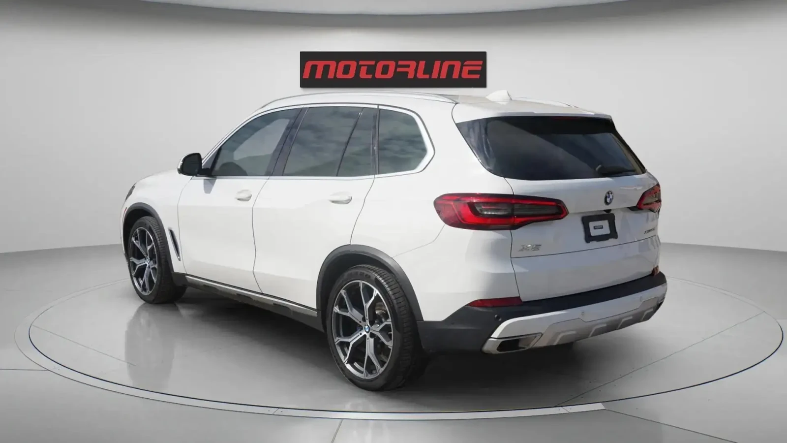 BMW X5 XDrive40i Clean Carfax xLine package Air Suspensi, снимка 8 - Автомобили и джипове - 55197467