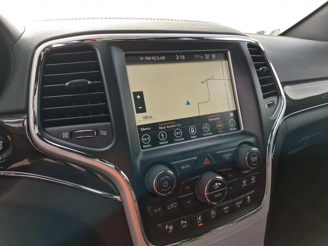 Jeep Grand cherokee * OVERLAND * АВТОКРЕДИТ БЕЗ ПЪРВОНАЧАЛНА ВНОСКА* , снимка 11 - Автомобили и джипове - 56191214