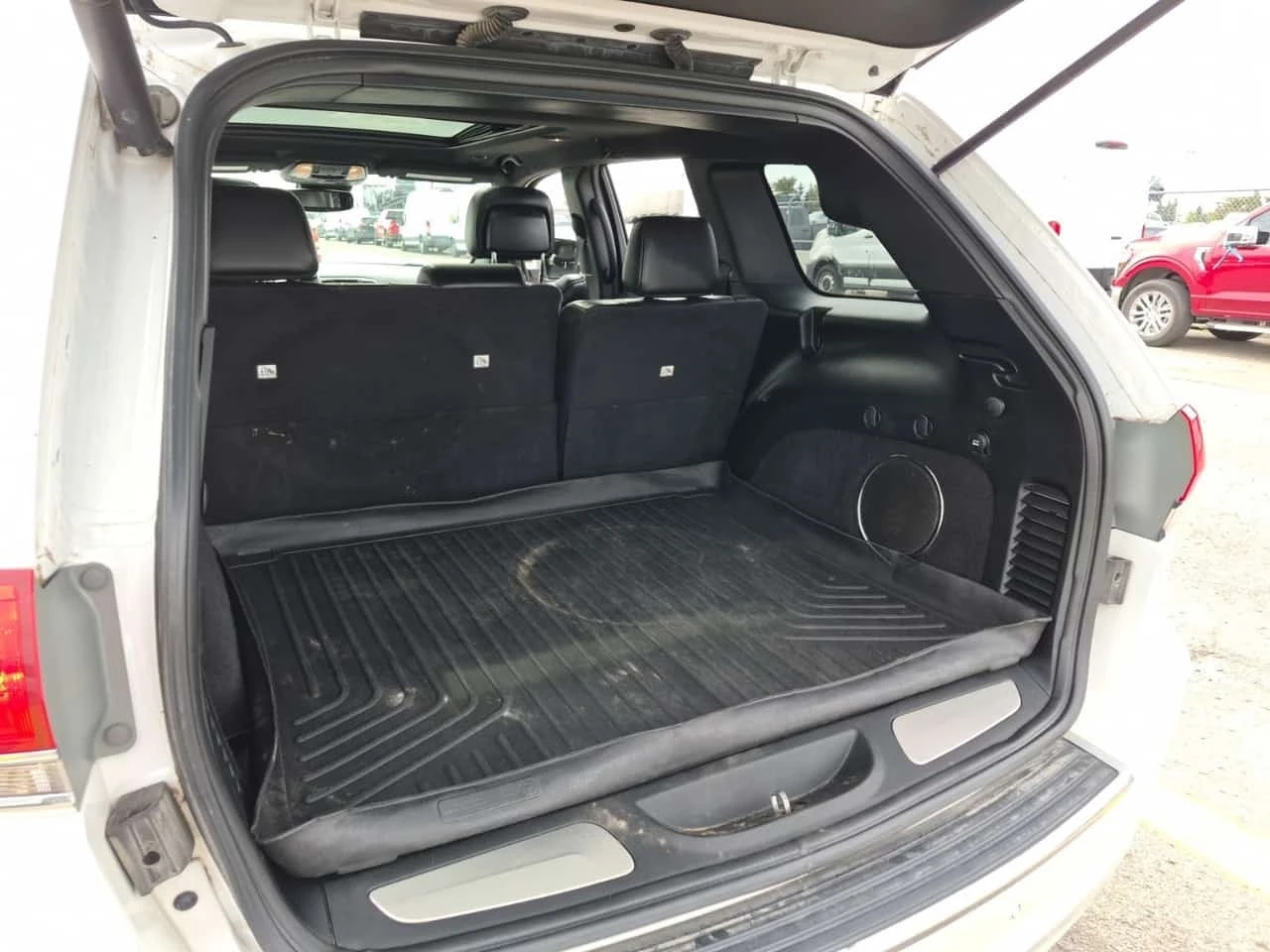 Jeep Grand cherokee * OVERLAND * АВТОКРЕДИТ БЕЗ ПЪРВОНАЧАЛНА ВНОСКА* , снимка 14 - Автомобили и джипове - 56191214