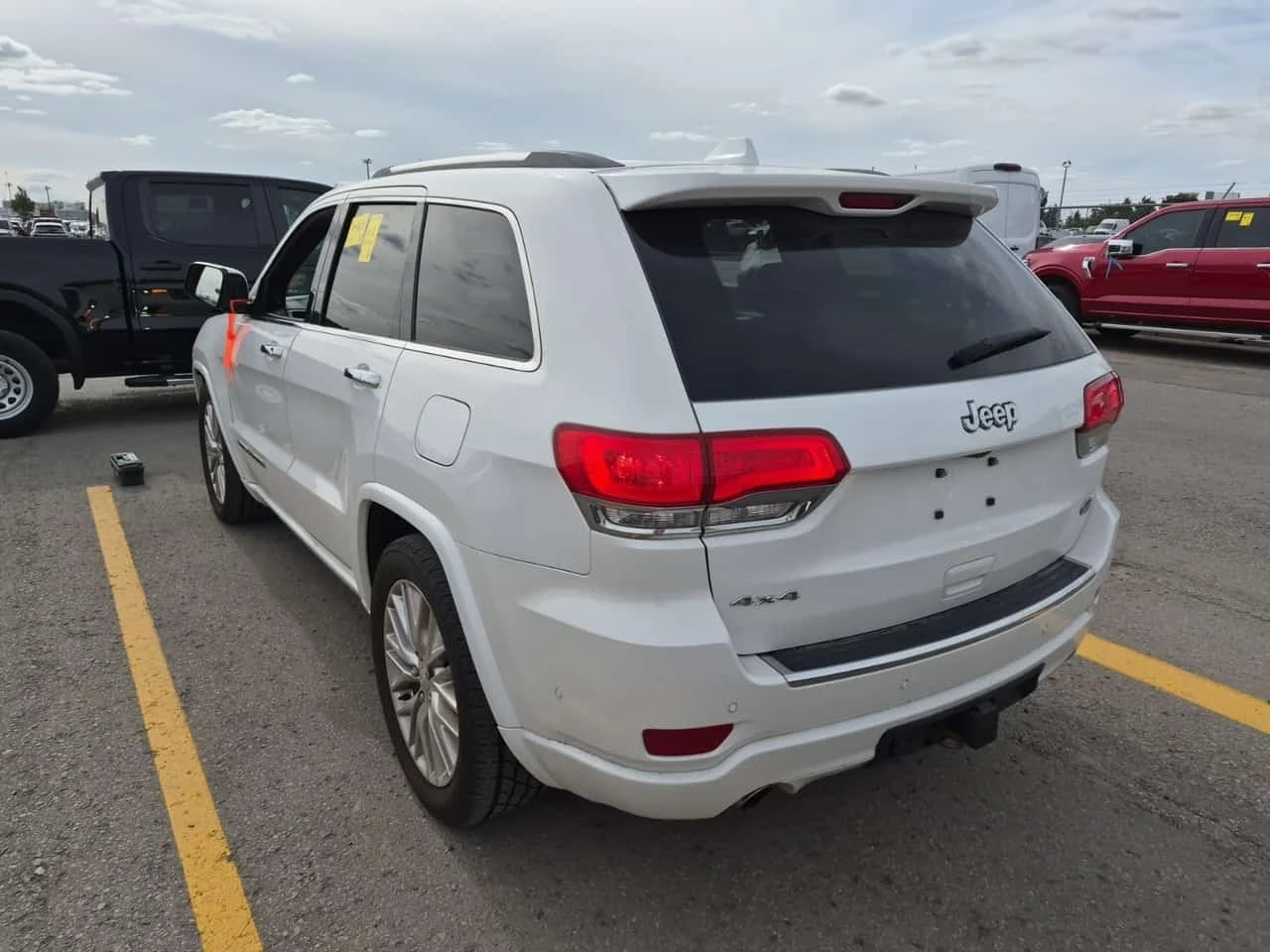 Jeep Grand cherokee * OVERLAND * АВТОКРЕДИТ БЕЗ ПЪРВОНАЧАЛНА ВНОСКА* , снимка 4 - Автомобили и джипове - 56191214