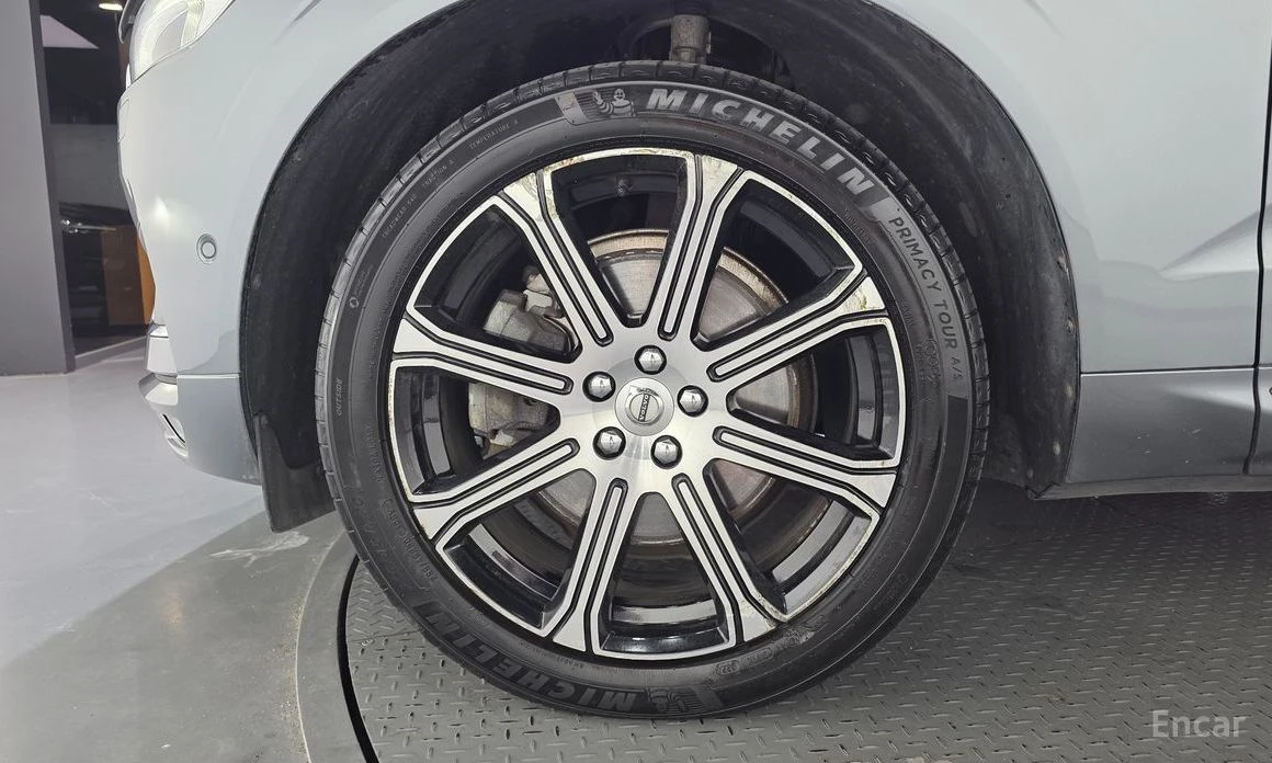 Volvo XC60, снимка 5 - Автомобили и джипове - 56463297
