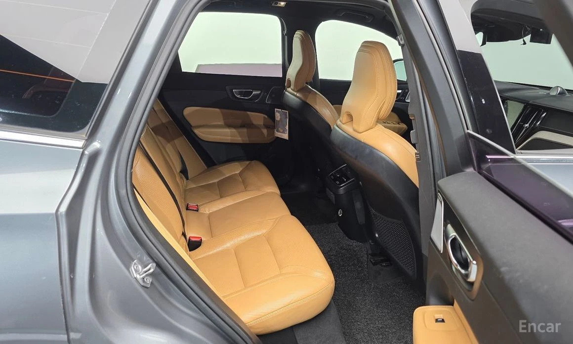Volvo XC60, снимка 12 - Автомобили и джипове - 56463297