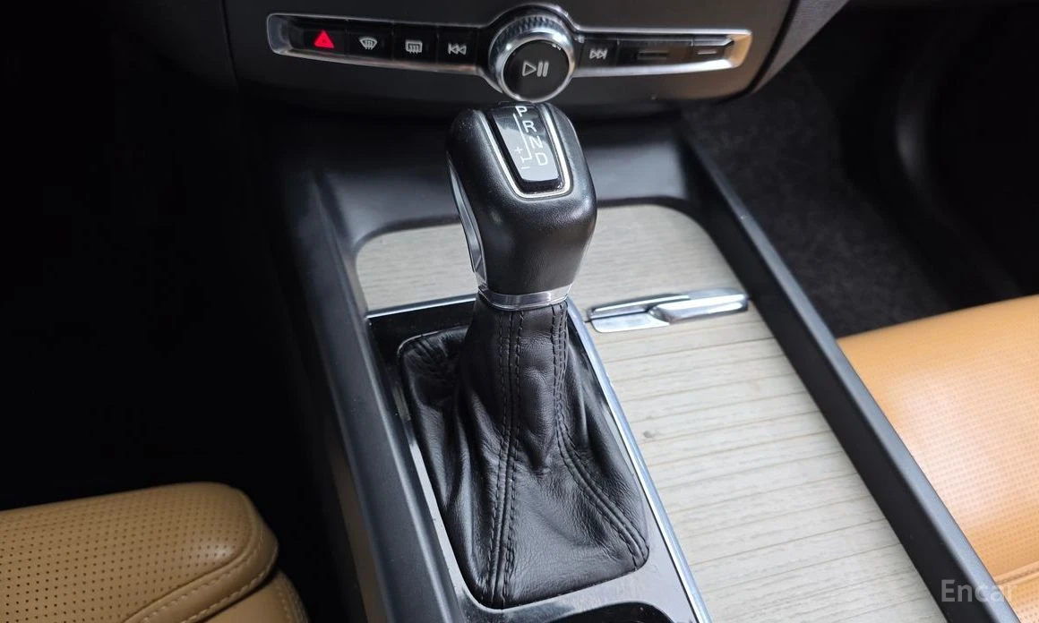 Volvo XC60, снимка 9 - Автомобили и джипове - 56463297
