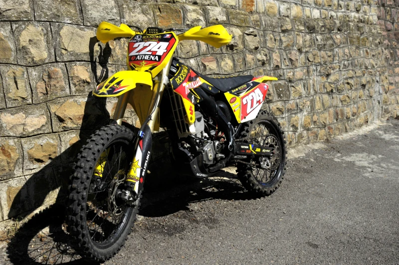 Suzuki Rmz
