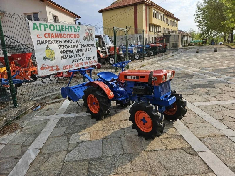 Трактор Kubota B6000, 4x4, снимка 1 - Селскостопанска техника - 46790722