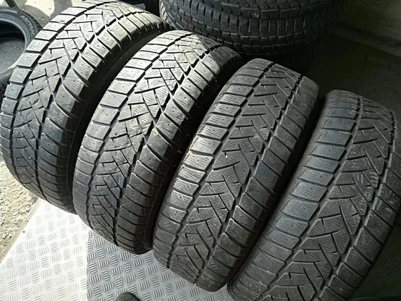 Гуми Зимни 235/65R16, снимка 2 - Гуми и джанти - 23625675