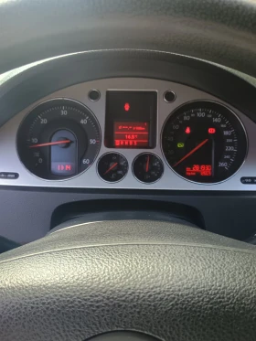 VW Passat Комби, снимка 9