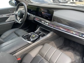 BMW i7 M60 xDrive = Executive Lounge= Гаранция, снимка 12