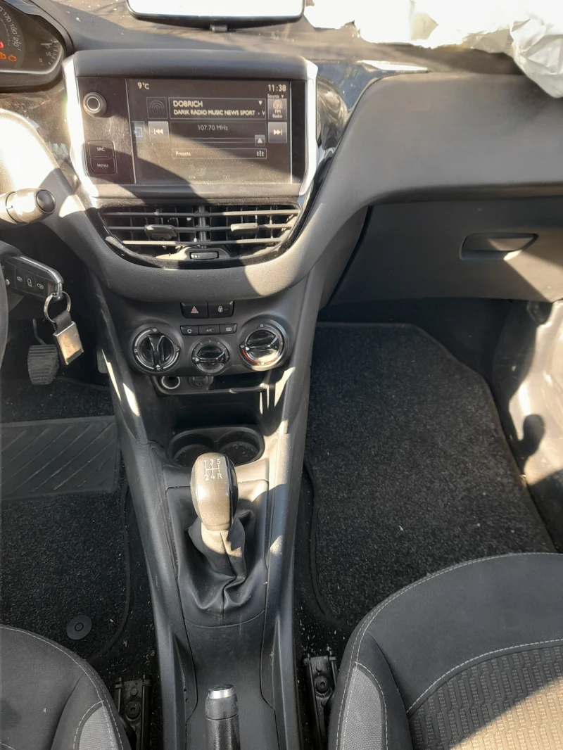 Peugeot 208 1.6 blueHDI 75к.с., снимка 7 - Автомобили и джипове - 48529313