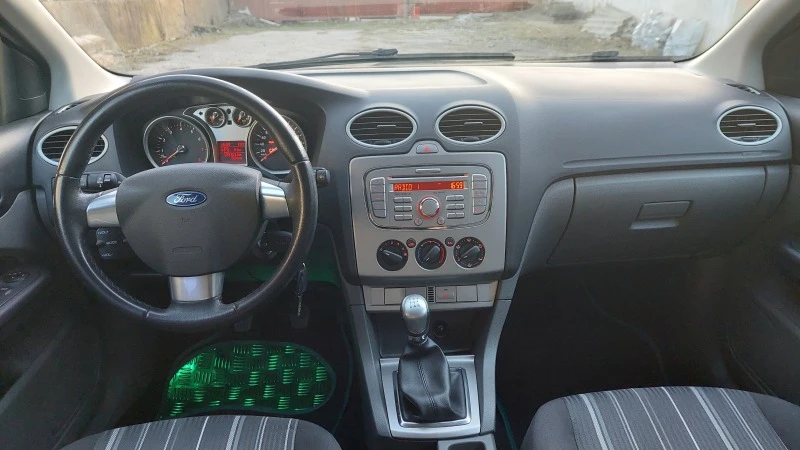 Ford Focus 1.6i 125000км Германия, снимка 12 - Автомобили и джипове - 44182539