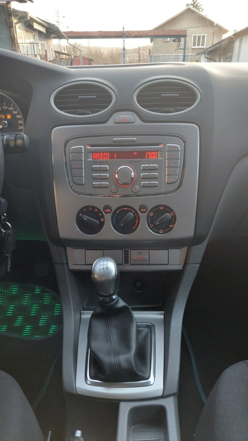 Ford Focus 1.6i 125000км Германия, снимка 15 - Автомобили и джипове - 44182539