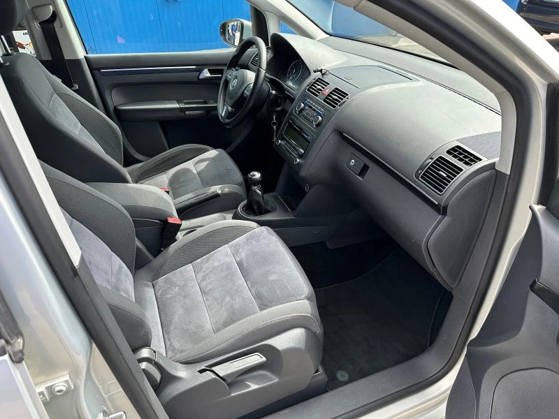 VW Touran 1.4i 150кс МЕТАН, снимка 10 - Автомобили и джипове - 45321801