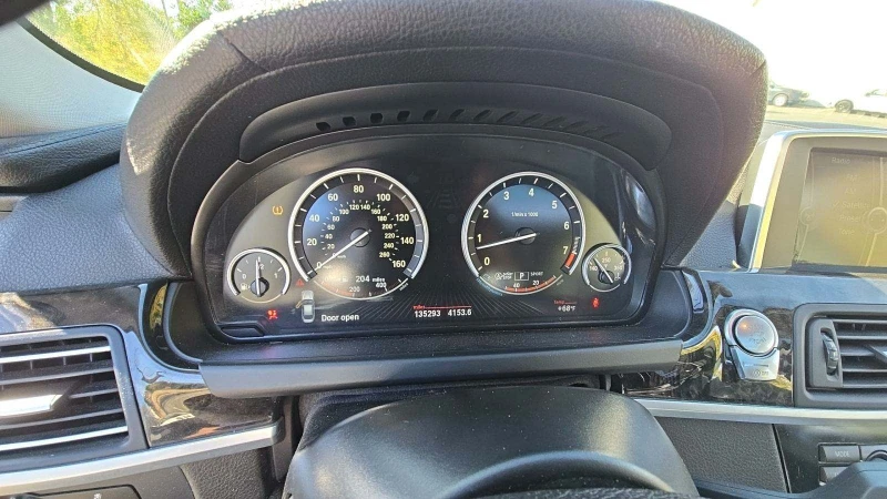 BMW 640 * ПОДГРЕВ* КАМЕРА* KEYLESS* ПАНО, снимка 5 - Автомобили и джипове - 47696583