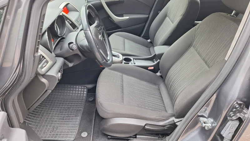 Opel Astra 1.4 T  автоматик SWISS, снимка 7 - Автомобили и джипове - 52635351