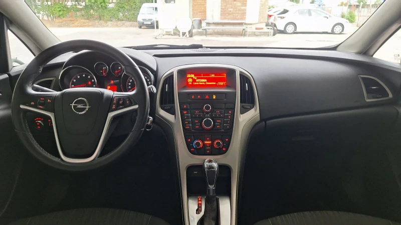 Opel Astra 1.4 T  автоматик SWISS, снимка 5 - Автомобили и джипове - 52635351