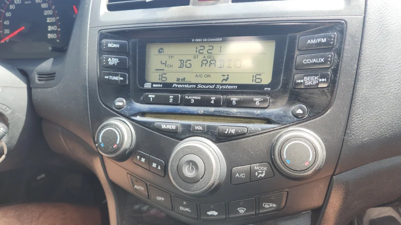 Honda Accord, снимка 15 - Автомобили и джипове - 51465067